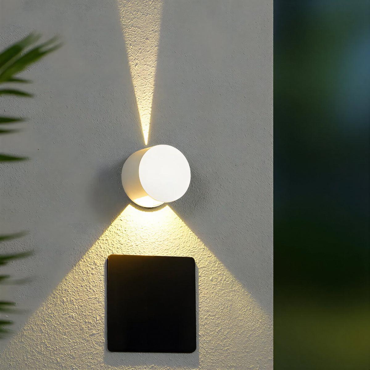 Circular Outdoor Wall Light for Porch and Garden