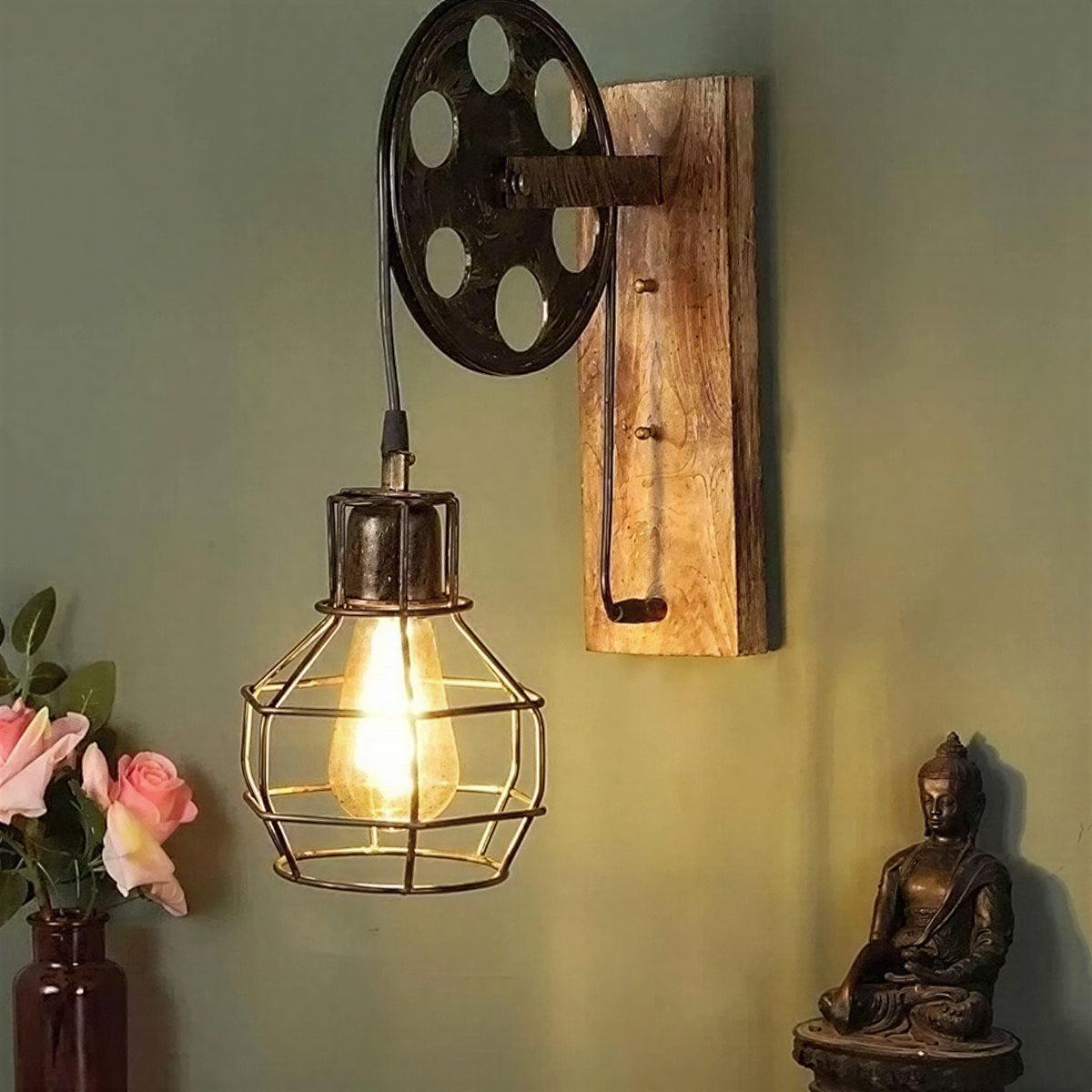 Industrial Retro Wall Sconce Lighting with Pulley Design